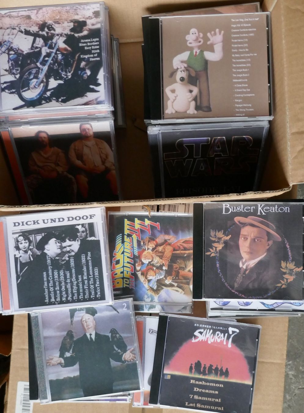 Tutti i DVDs: 4 kg Filme auf 42 CD's – Nuovo (secondo la descrizione) da Zollikofen venduto da Willmac