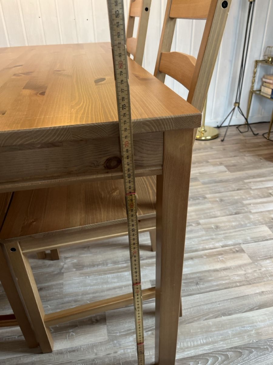 Ikea Set di tavolo e panche: Holztisch mit 4 Holzstühlen – Usato da Zuzwil BE venduto da Levala_7 5