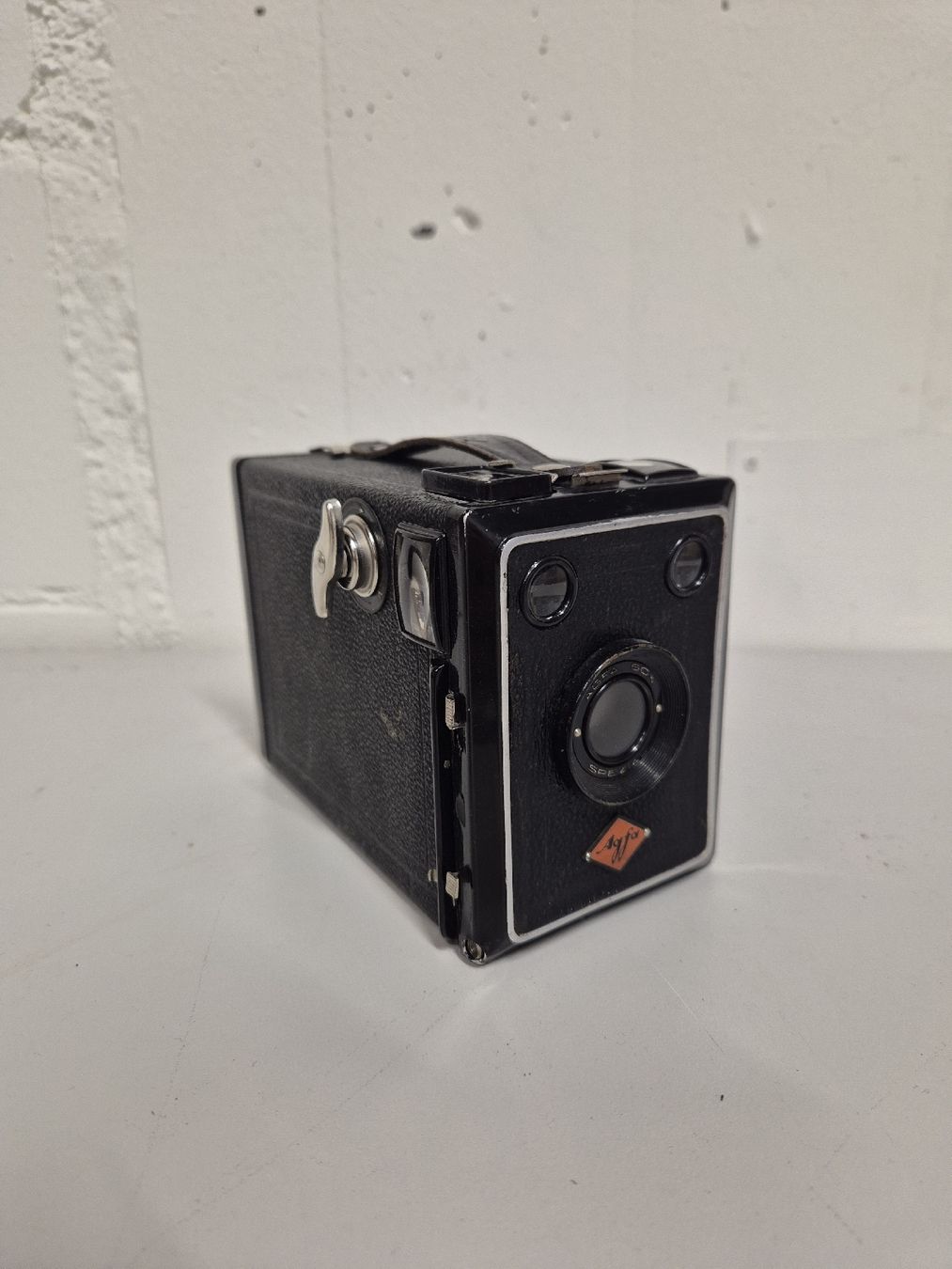 Agfa Kamera: Agfa Box Kamera, Vintage, schwarzes Gehäuse – Gebraucht aus Bern von latrouvaillebern