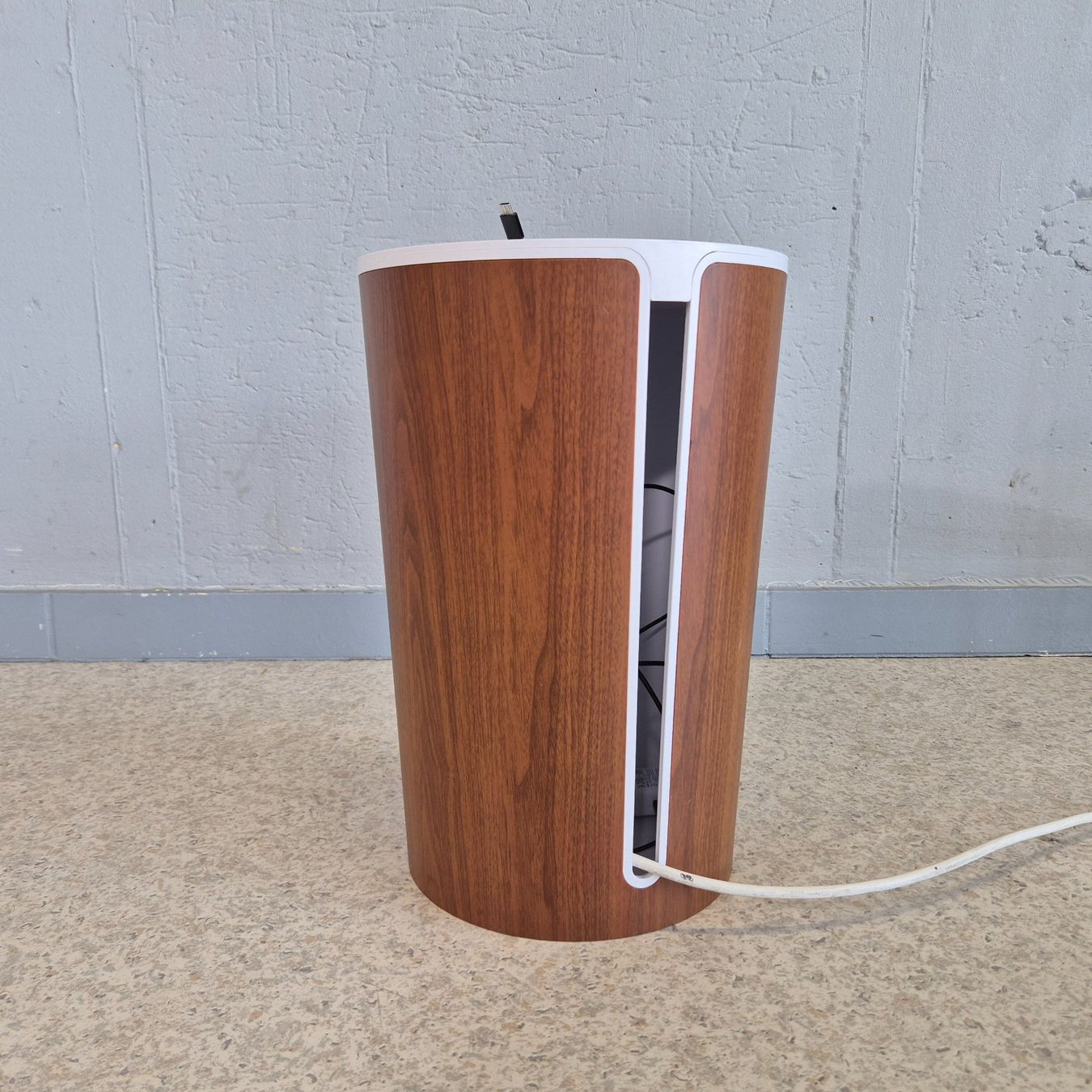 Altro per la casa: Blue Lounge Cable Bin Holzoptik Kabelbox – Usato da Nottwil venduto da Wondewa-Shop