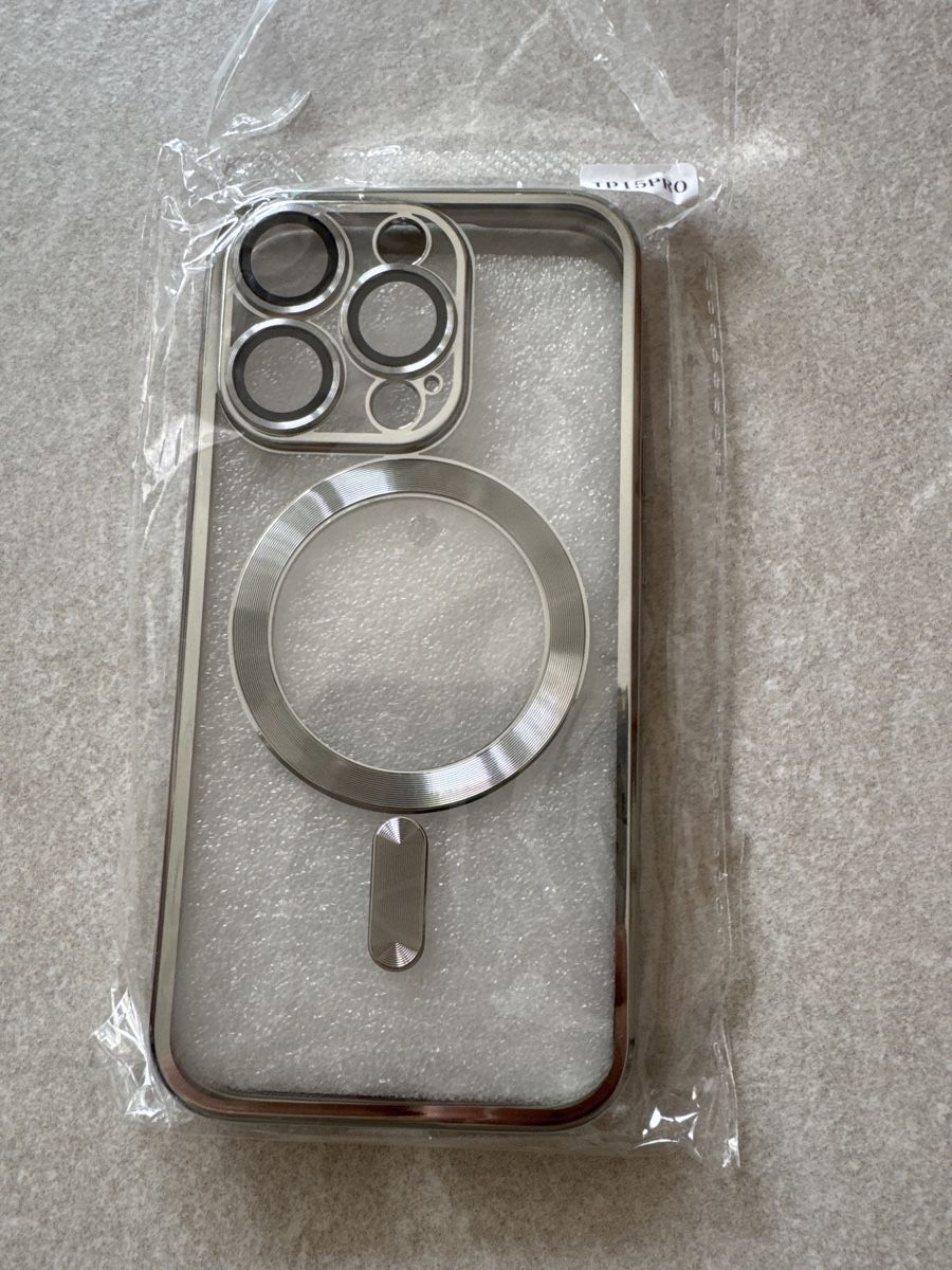 Apple Cover & Protezioni schermo: Cover iPhone 15 pro – Nuovo e nell'imballaggio originale da Buttikon SZ venduto da alf_g6sd 2