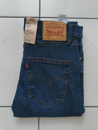 Levi's 511 Slim Fit Jeans, neu mit Etikett, Grösse 32/32
