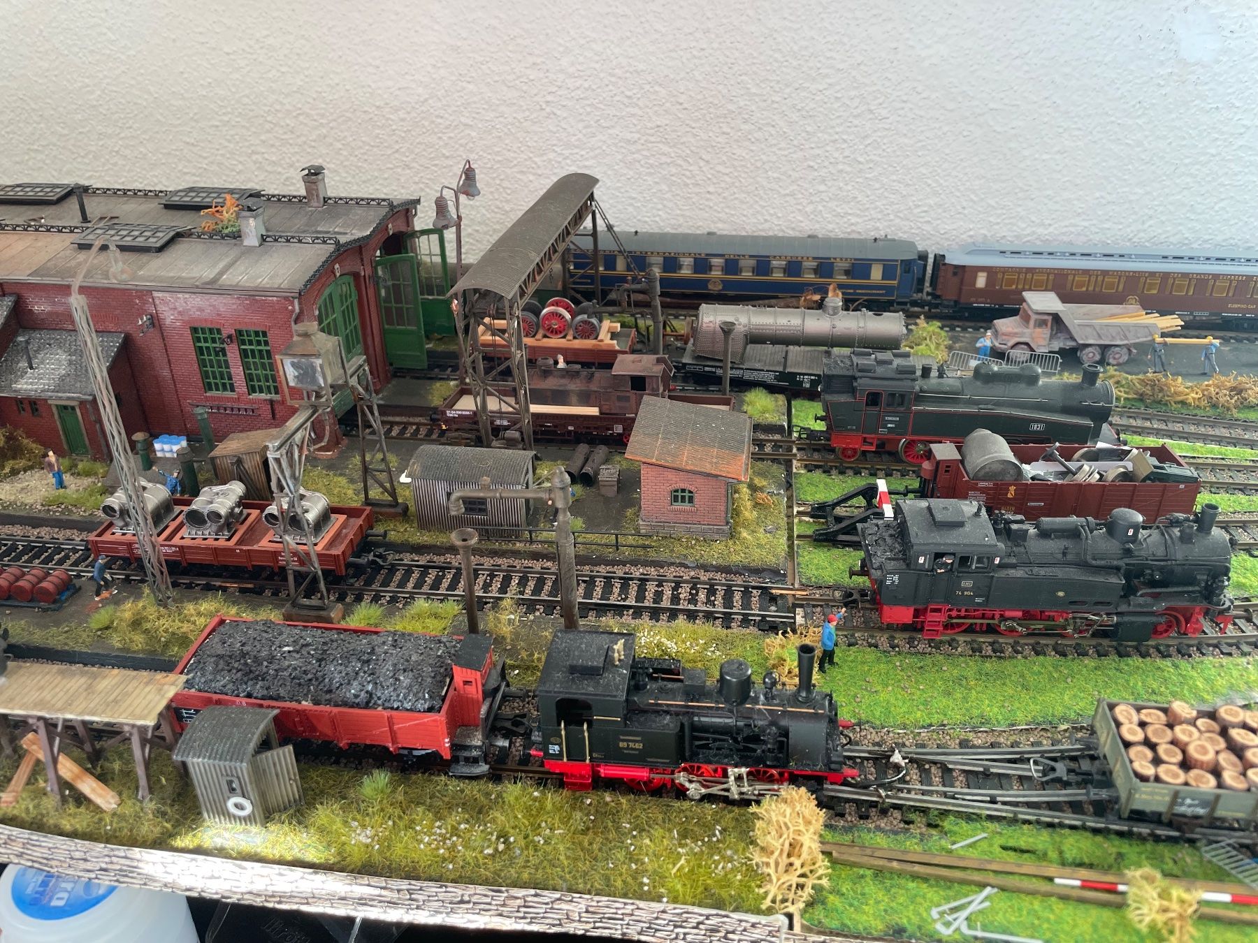 Modellini di ferrovie: Wunderschöne Sammlung mit 41 Lokomotiven – Nuovo (secondo la descrizione) da Uster venduto da ruehan 6