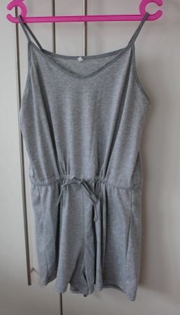 Sommerlicher Jumpsuit in Grau - NEU!