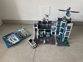 LEGO City Police Station