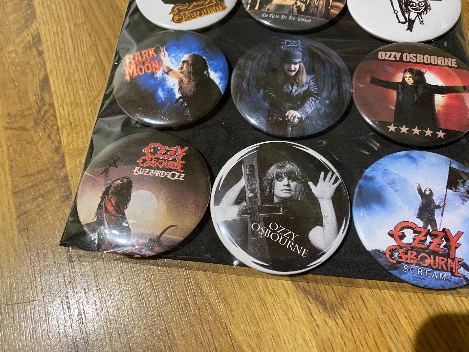Plaketten & Abzeichen: Ozzy Osbourne Ansteck Badges! – Neu (gemäss Beschreibung) aus Basel von FatCatPacksTheRatt 3