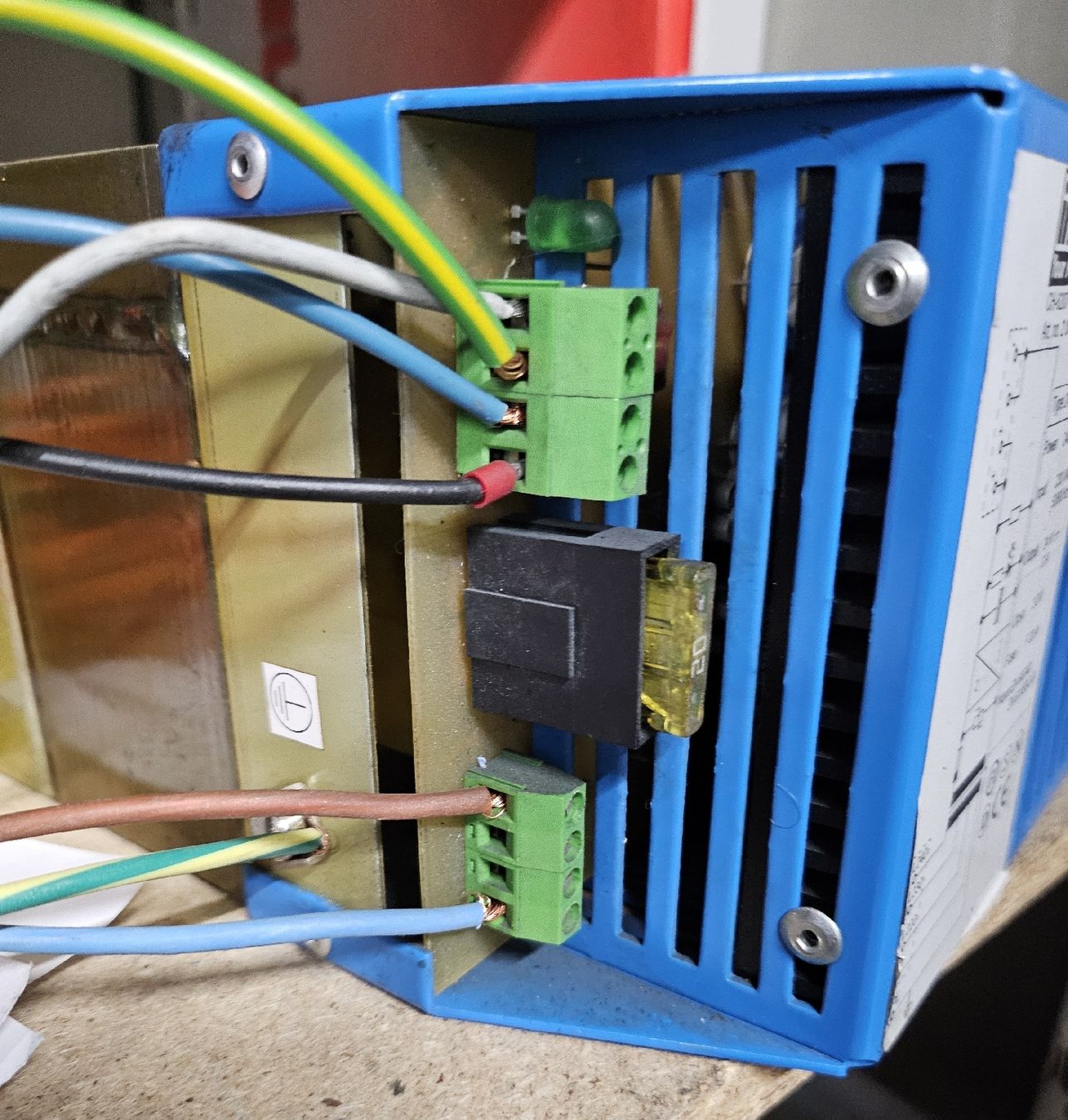 Componenti elettronici: Intronic 24RC24C Netzteil – Usato da Rümlang venduto da Idre 1