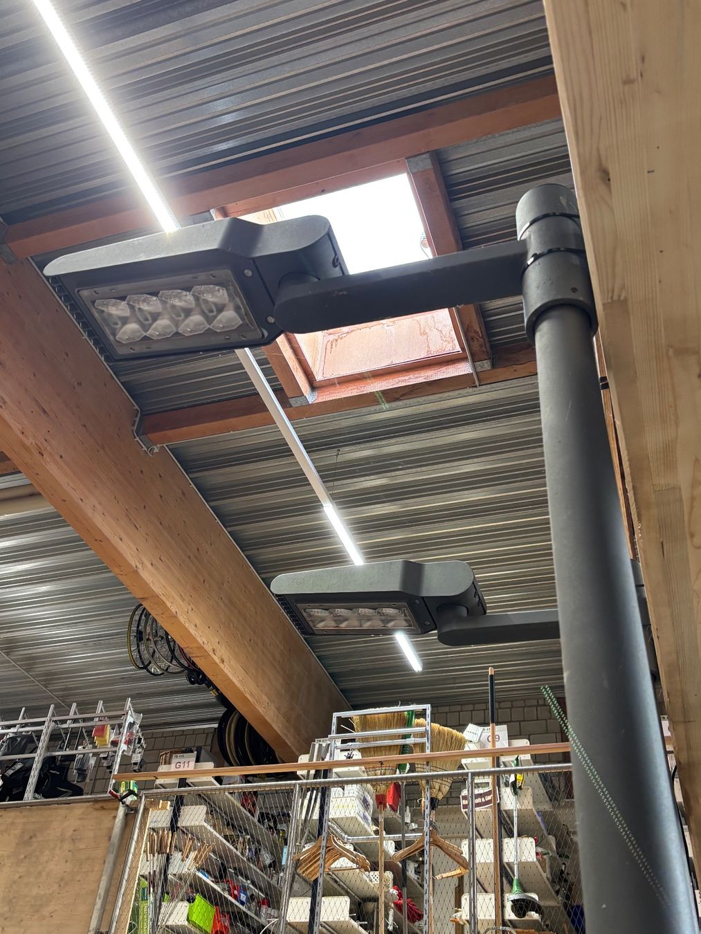 Lampen: 1x Industrielle LED Aussenleuchte, Strassenlampe, Laterne – Gebraucht aus Winterthur von ReUse_Baumarkt 5
