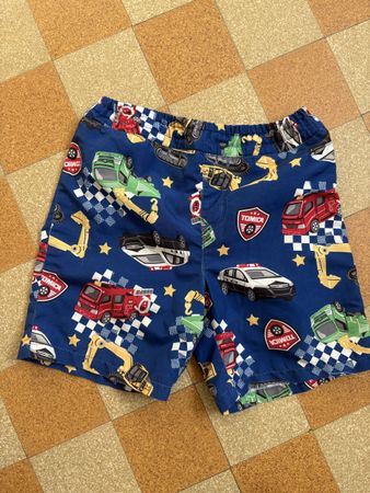 Blaue Shorts mit Fahrzeugen, Grösse 92