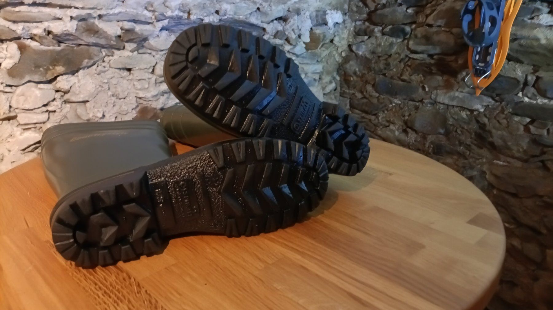 Scarpe da uomo: Gummi Stiefel, Grösse 43, – Usato da Prugiasco venduto da artemarc 2