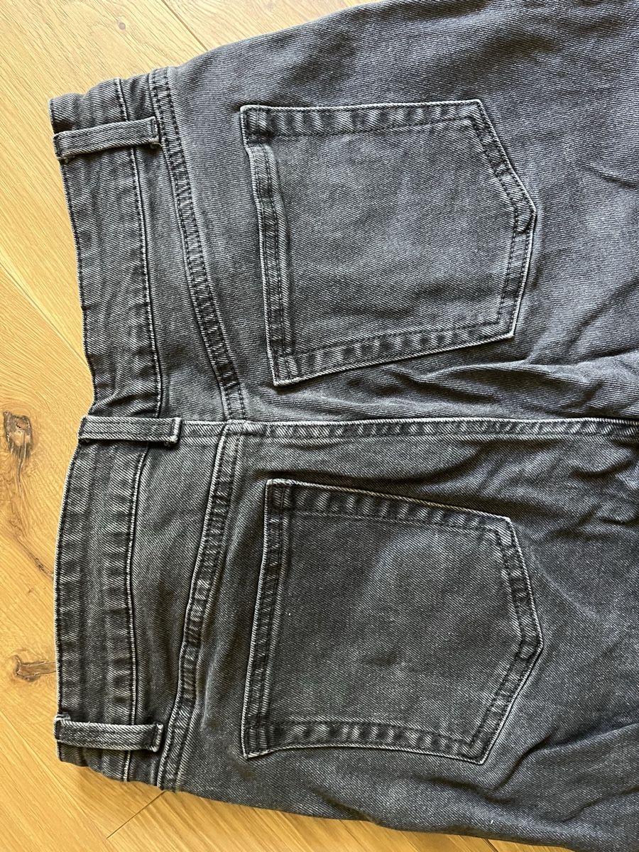 H&M Jeans: Black jeans H&M – Usato da Dietlikon venduto da ell_p7fn 4