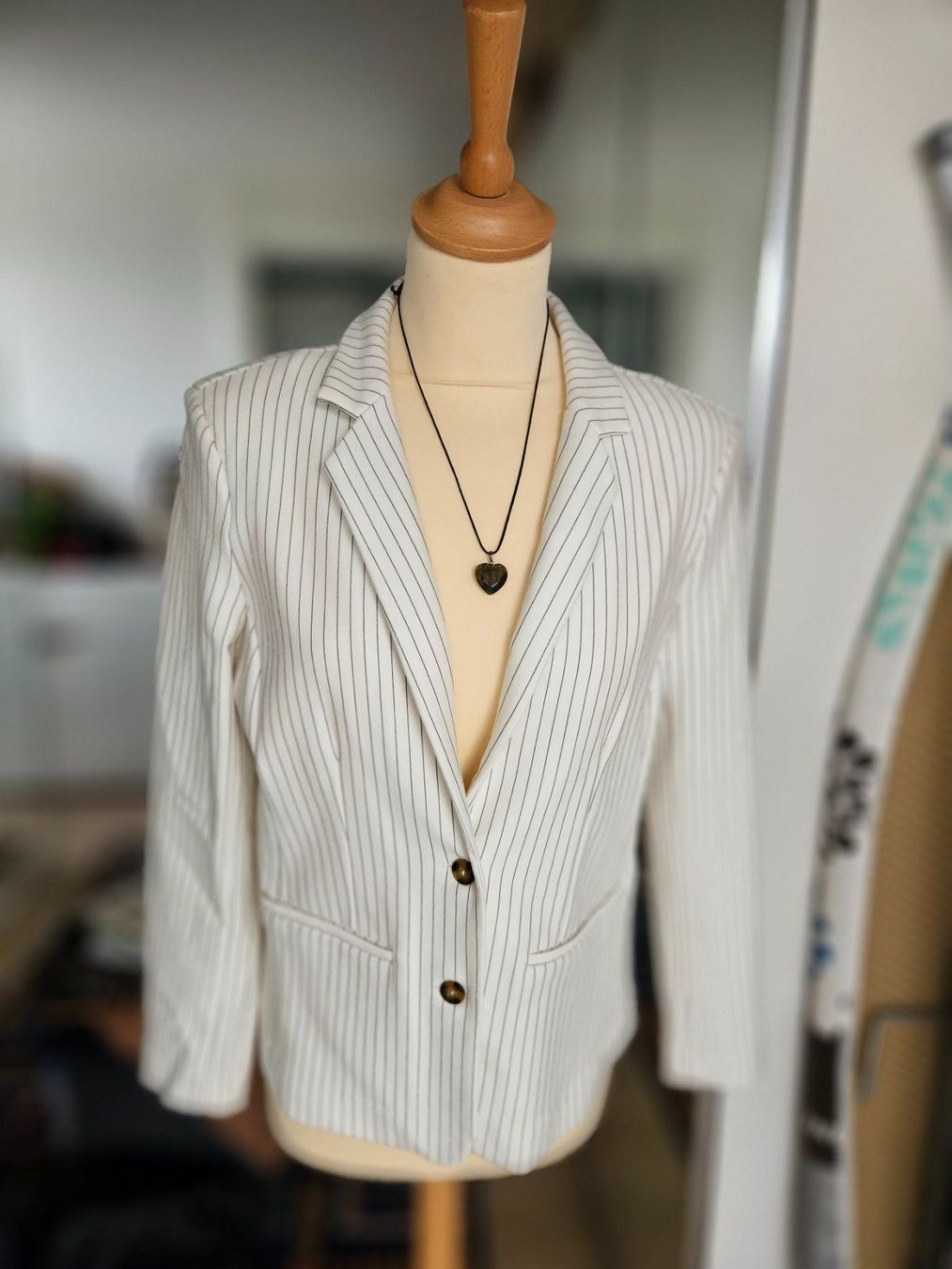 Only Giacche: Blazer Rayé Only T.L – Usato da Cheyres venduto da Karine-Schweiz 2