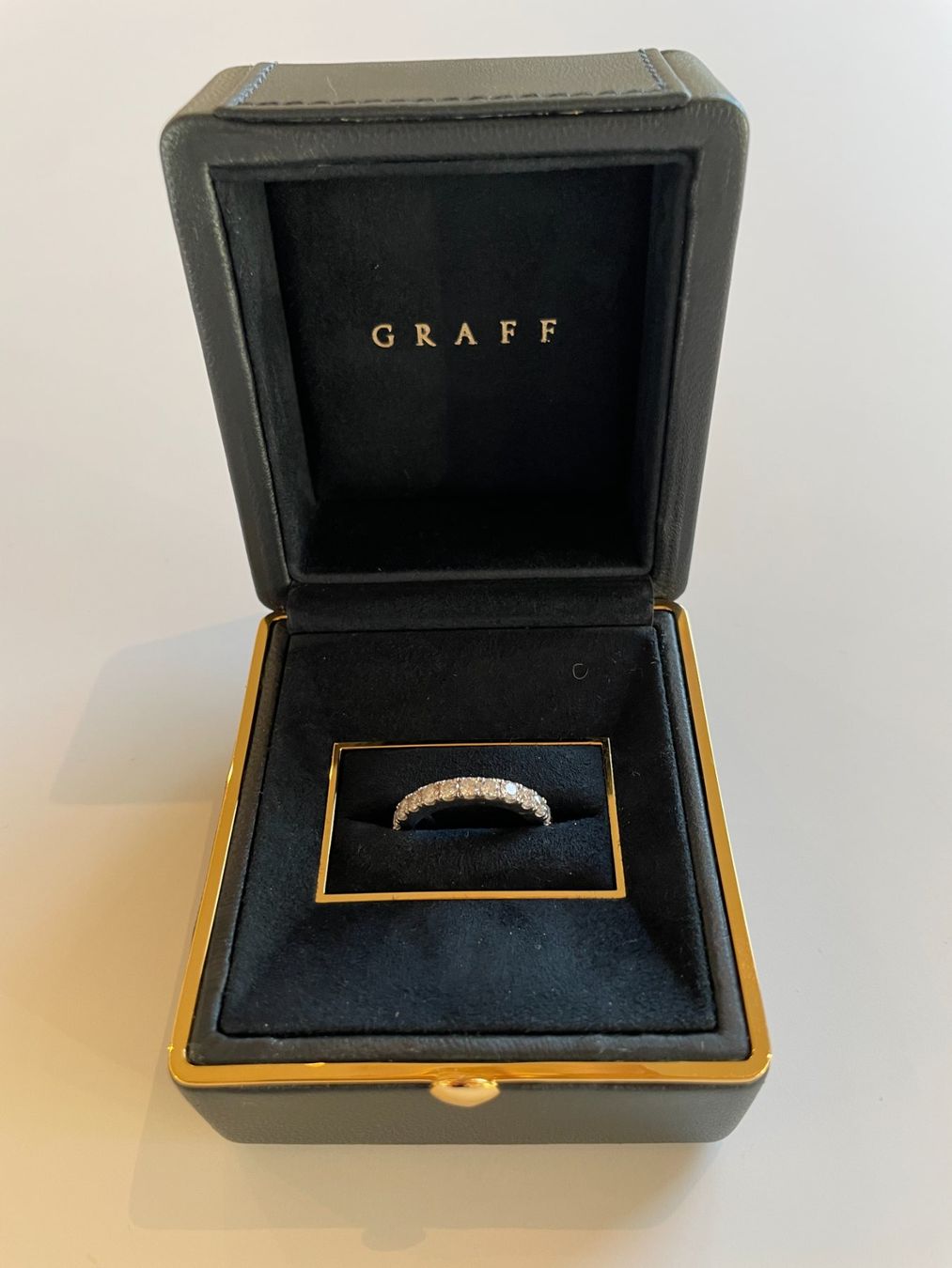 Anelli: Graff Eternity Ring 24 diamonds 1,93 carat. – Usato da Rüschlikon venduto da cam_hqp6