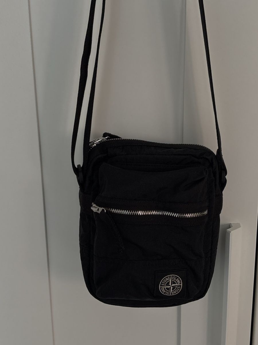 Borse: Stone Island Umhängetasche Silver-Black – Usato da Effretikon venduto da StoneIsland8604