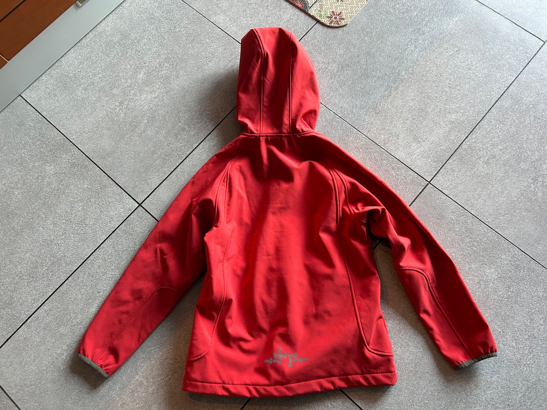 Giacche & Cappotti: KTEC Softshelljacke rot-grau-schwarz Gr. 152 – Nuovo (secondo la descrizione) da Arbedo venduto da nadia1973 1