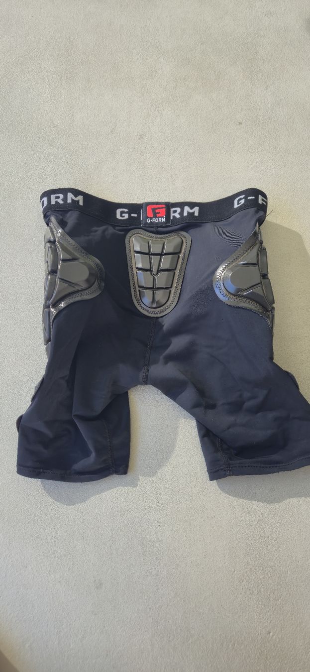 Protezioni & Imbottiture: Short de protection G-form junior – Usato da Cheseaux-Lausanne venduto da stevo85 1