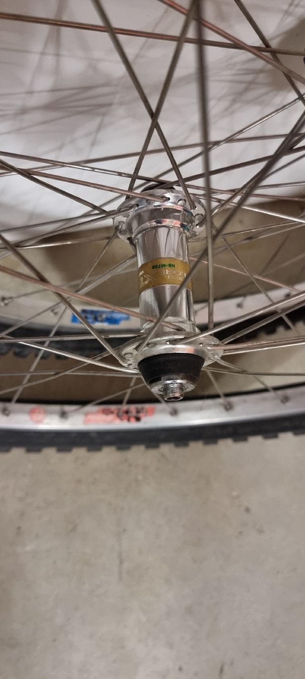 Shimano Pezzi di ricambio: Shimano XT M737-M738 Laufradsatz  – Usato da Seon venduto da Stibinio 1