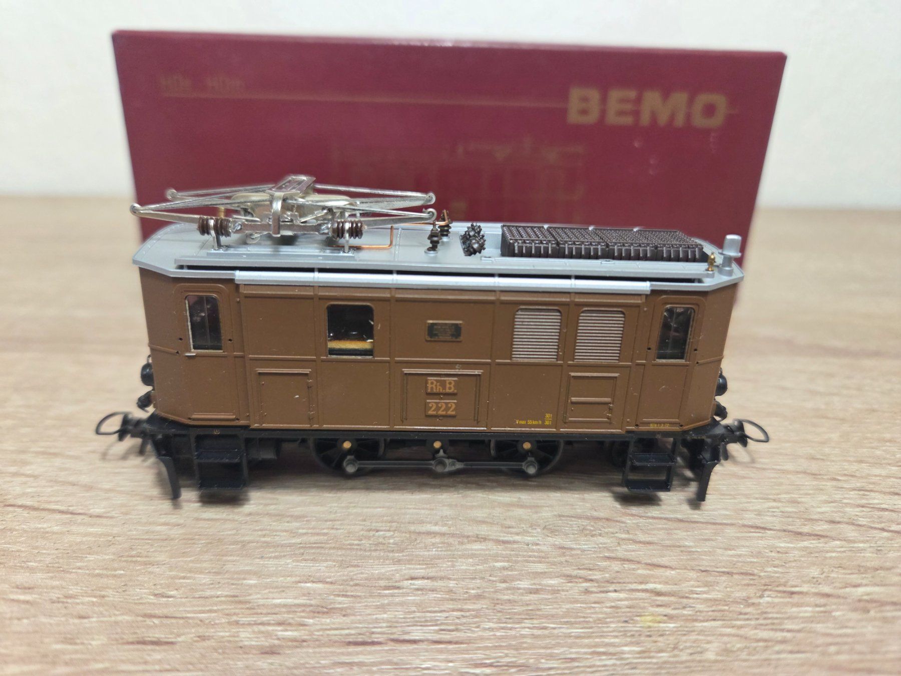 Bemo Modellini di ferrovie: Bemo 1056 122 E-Lok Ge 2/4 RhB Digital H0e – Usato da St-Aubin-Sauges venduto da Lo_Go