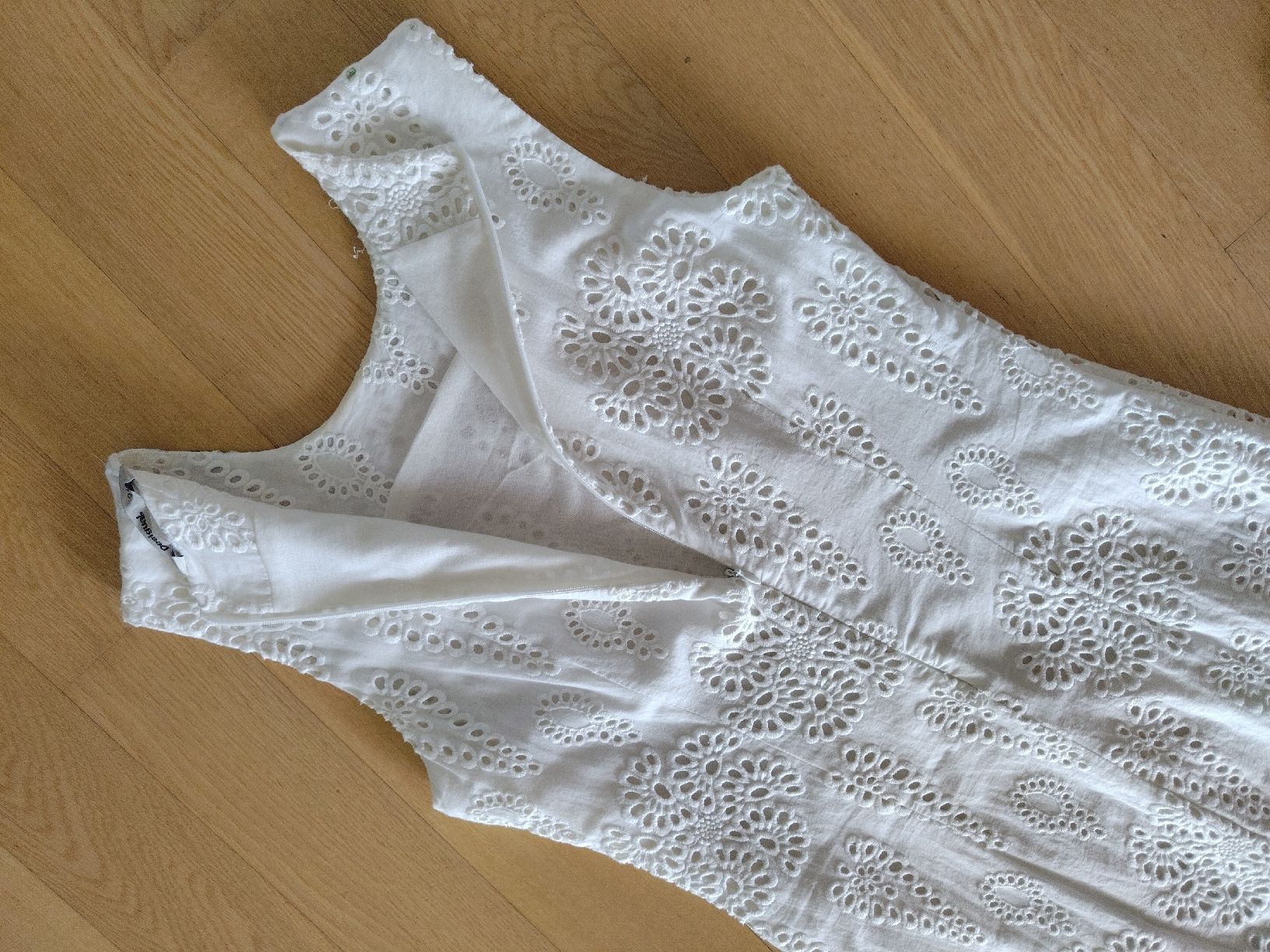 Desigual Vestiti: DESIGUAL Etui-Kleid weiss/bunt Taille 34 – Usato da Buchrain venduto da QueenyHE51 5