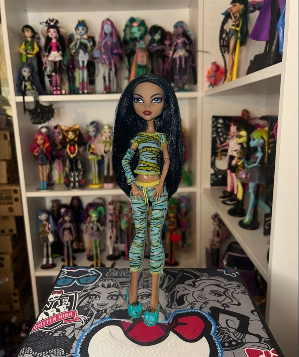 Bambole: Monster high – Difettoso da Osogna venduto da elisa__ks__