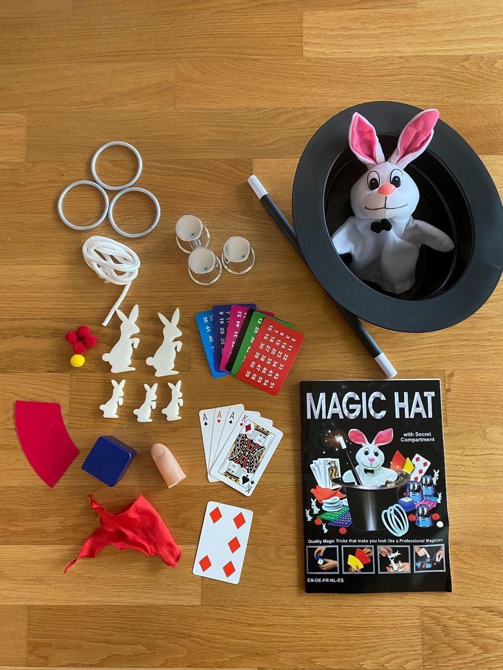 Jouets: Magic hat – D'occasion à Cologny par PEACEANDLOVE 1