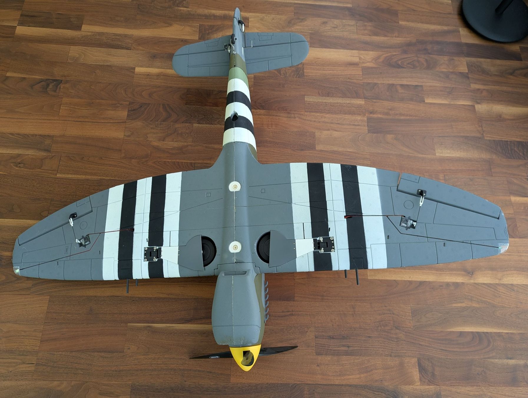 Modellismo RC: Dynam Hawker Tempest V2 1250mm – Nuovo (secondo la descrizione) da Duggingen venduto da shoobidoo