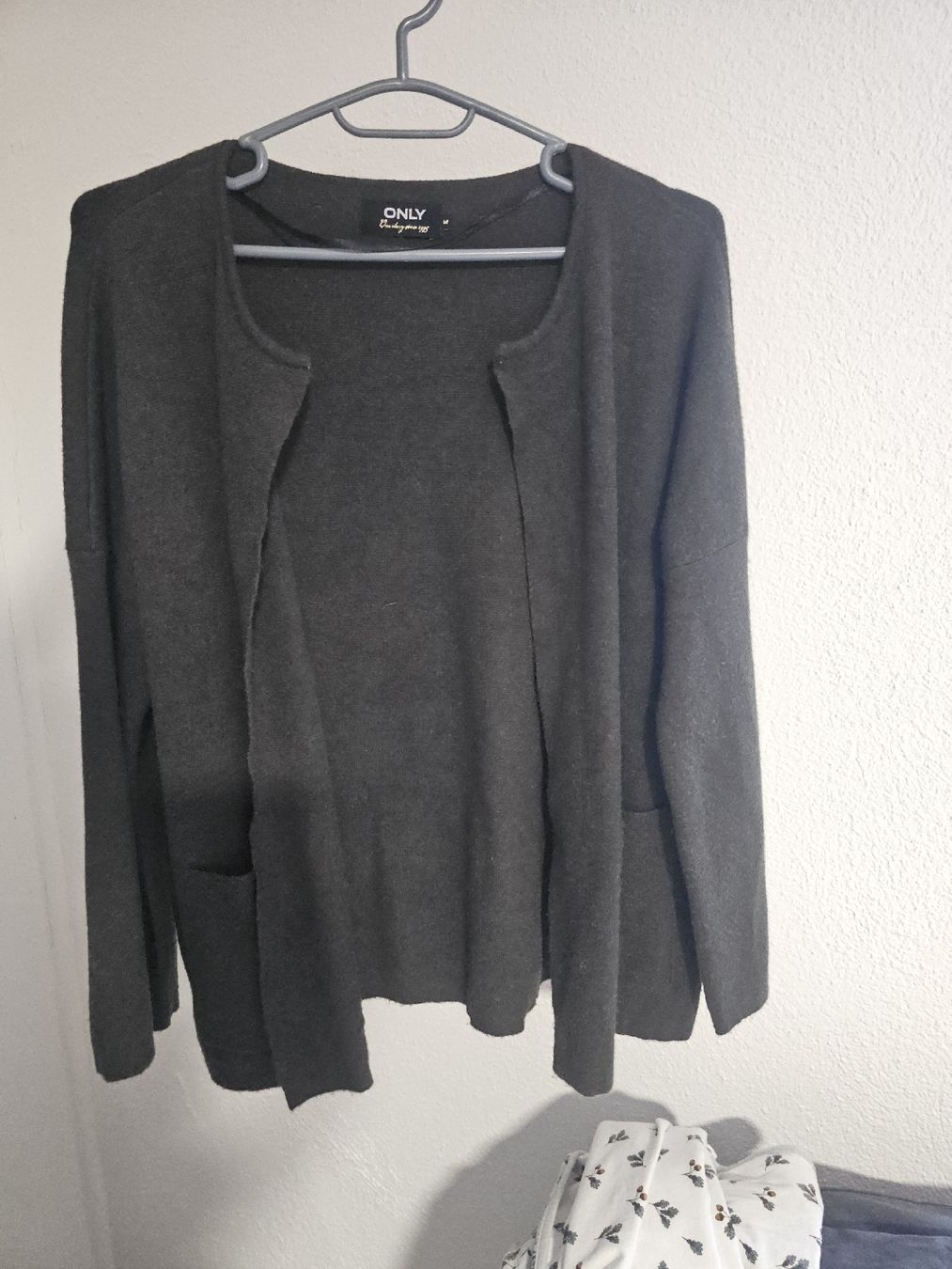 Only Vestes: Only Cardigan, taille M, parfait état! – Neuf (Voir description) à Sornetan par T.a333
