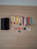 Sammlung mit ca. 60 Bleistiften und Radiergummis