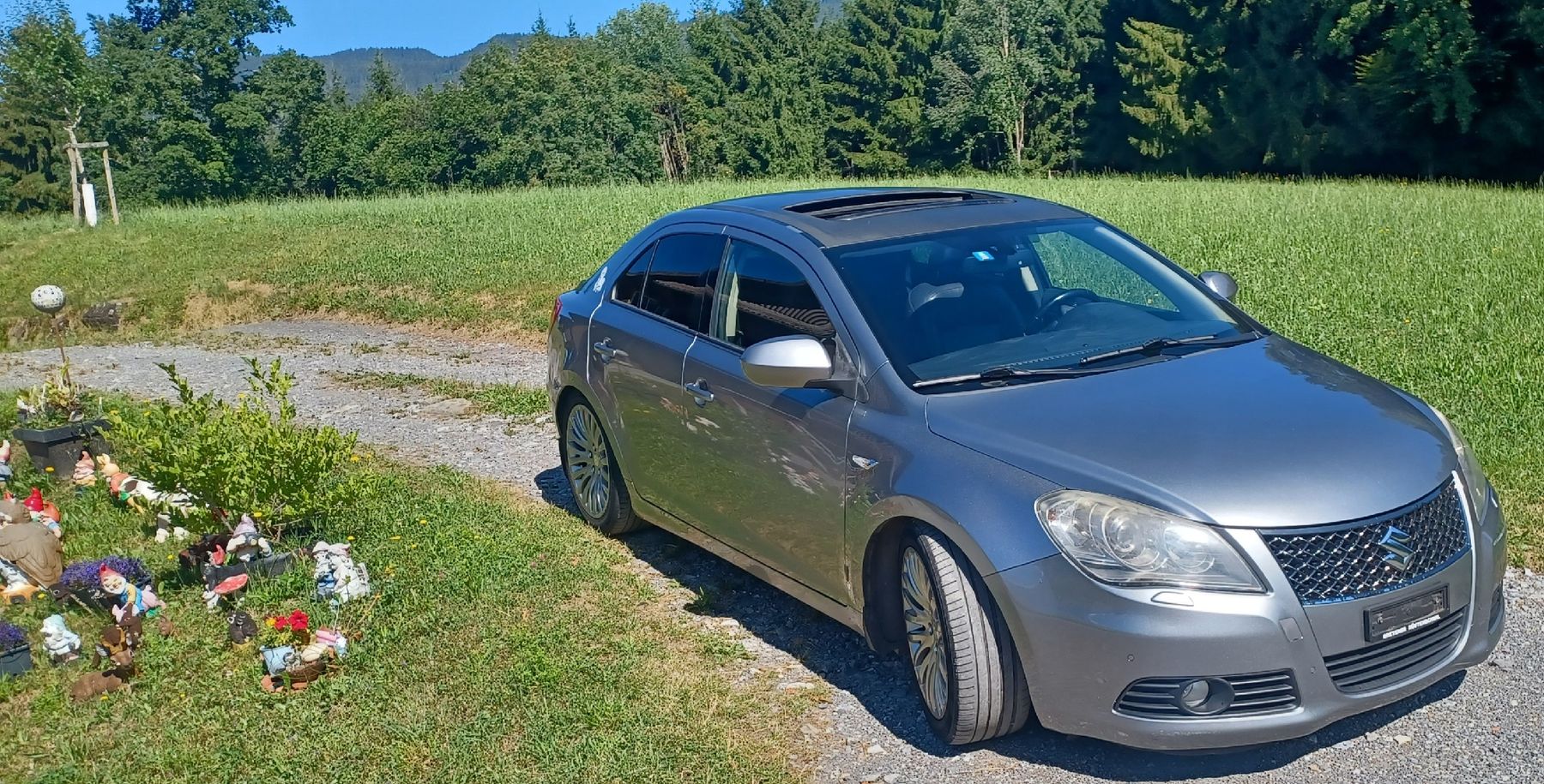 Suzuki Autos: Suzuki Kizashi 2.4l 4x4 – D'occasion à Stalden (Sarnen) par Riebli01 4