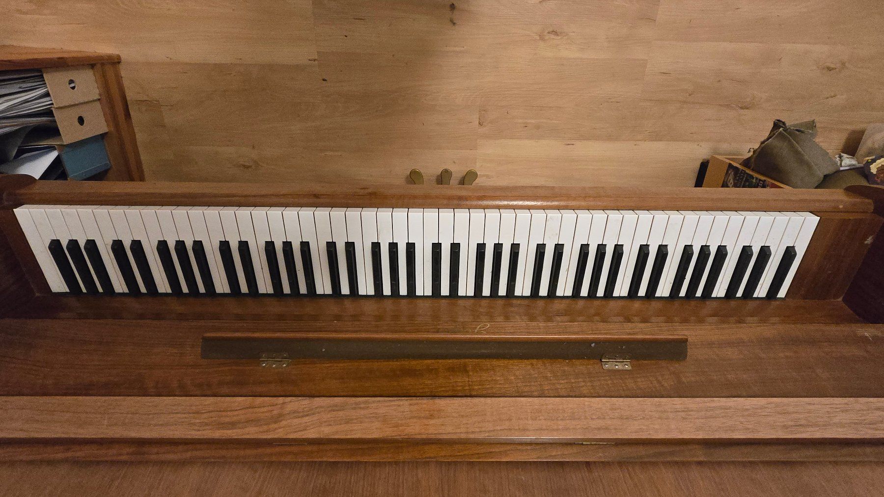 Musikinstrumente: Klavier Geyer Aufrecht mit Hocker – Gebraucht aus Bremgarten AG von Morula 3