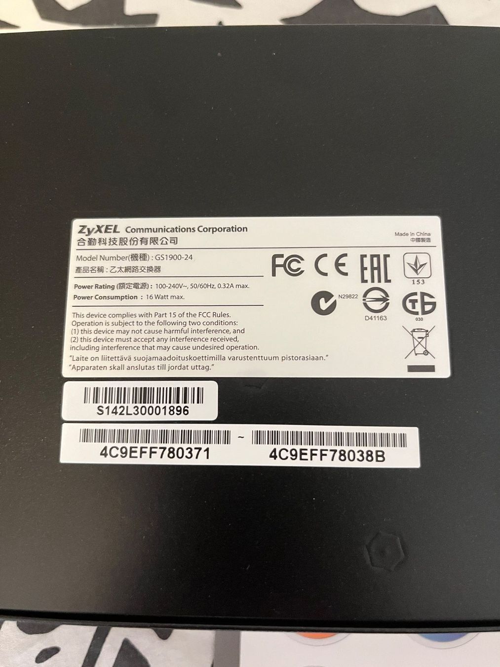 Zyxel Hub & Switch: Switch Ethernet ZyXEL GS1900-24 Gigabit manageable – Usato da Lausanne venduto da val-sav 3
