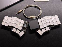 Corne split mechanical keyboard low profile