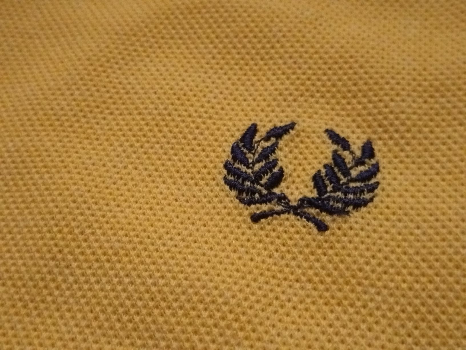 Fred Perry Magliette Polo: Polo Fred Perry Jaune Taille L - TBE – Usato da Farvagny-le-Grand venduto da LaCaverne 2