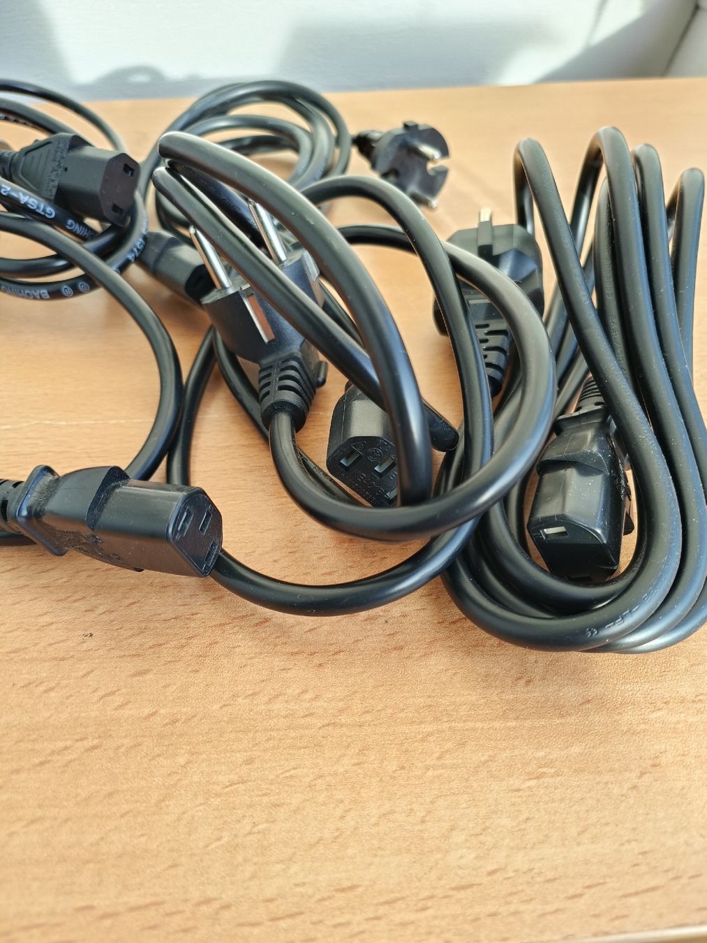 Cavi: 6xNetzkabel mit Schuko Stecker – Usato da Steffisburg venduto da zulg03 1