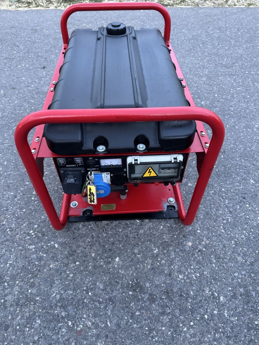 Pramac Générateurs de courant: Lifter S8000 Stromgenerator Benzin – Défectueux à Bern par Be.05 1