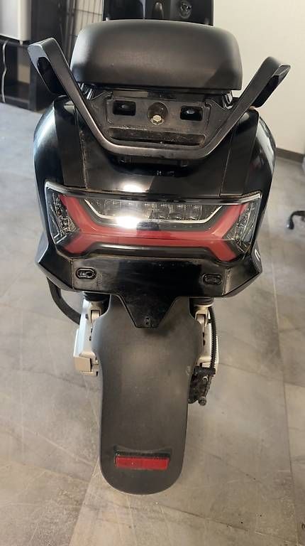 Scooters: Scooter électrique – D'occasion à Granges-Marnand par mar_8n9y 4