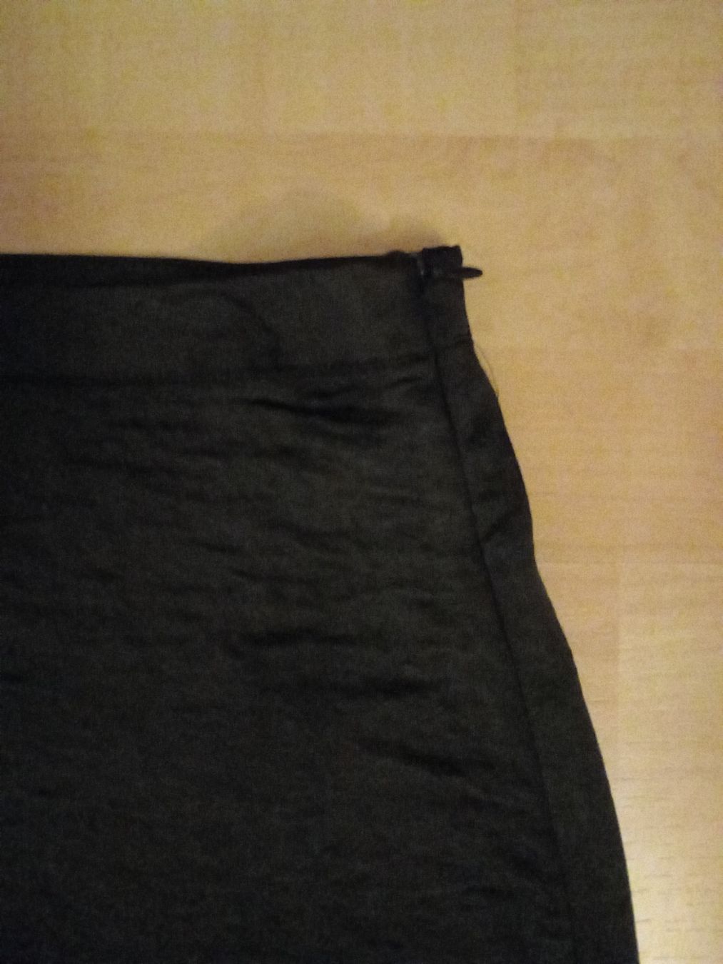 Vila Gonne: Jupe Satin schwarz S – Usato da Wanzwil venduto da lonelybeachhouse 5