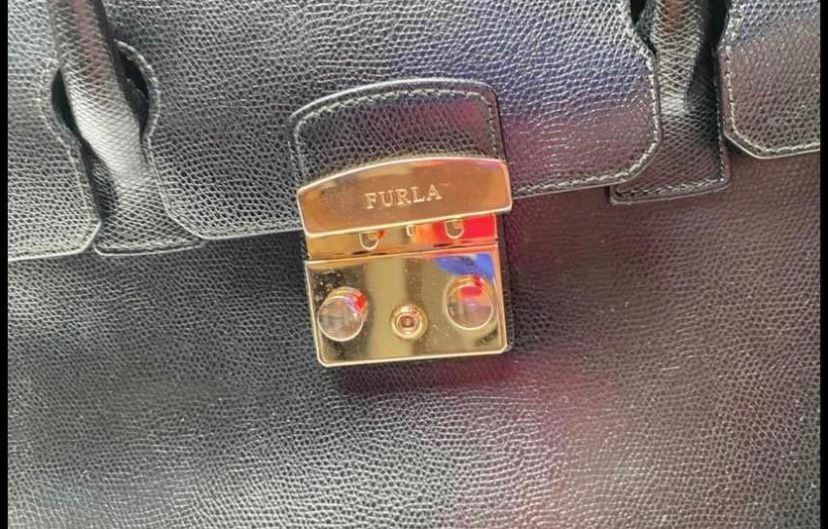 Furla Taschen für Damen: Furla metropolis sac à main – Gebraucht aus Boudry von jul_l9mr 2