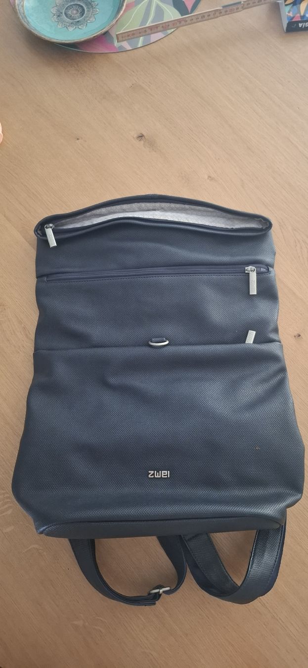 Zwei Rucksäcke: Dunkelblauer Rucksack mit Laptopfach von ZWEI – Neu (gemäss Beschreibung) aus Ried-Brig von Allerlei-2026 1