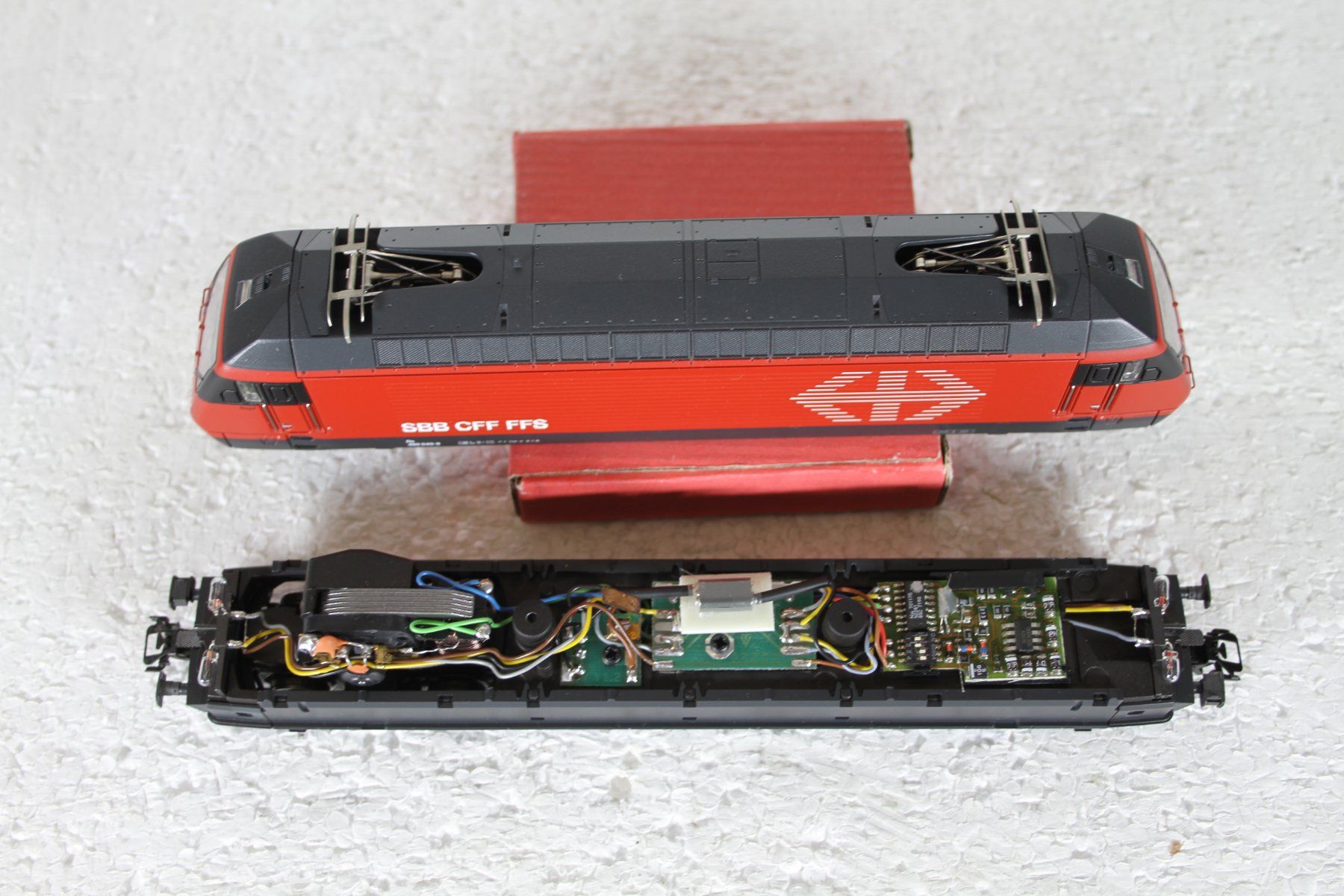 Märklin Modelleisenbahnen: Märklin SBB Re 460 Polmengo Delta-digital – Gebraucht aus Triesen von cor_62ts 8