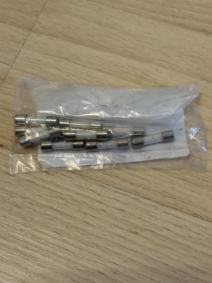 Composants électroniques: TC Feinsicherung – Neuf avec emballage d'origine à Fehraltorf par flo0606