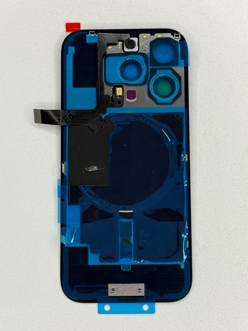 Apple Telefoni cellulari / Smartphones: Vitre Arrière pour iPhone 16 Pro avec NFC | Flash – Nuovo e nell'imballaggio originale da Zug venduto da ElPhone 1