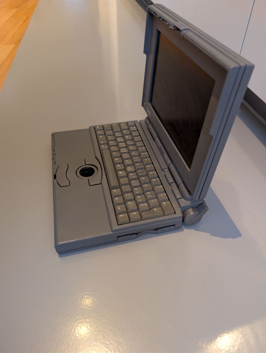 Apple Notebooks: Apple PowerBook 140 – Defekt aus Winterthur von Das_Mick 2