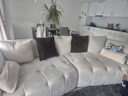 grosses Sofa heller Stoff gute Qualitaet 