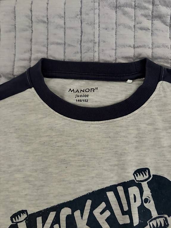 Hemden, T-Shirts & Polos: T-shirt garçon – Gebraucht aus Peseux von eri_lp7f 1