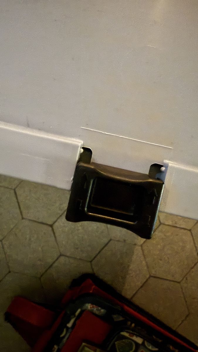 Casse di trasporto: Eurobox mit Deckel grau – Usato da Zürich venduto da NorinaAurora 2