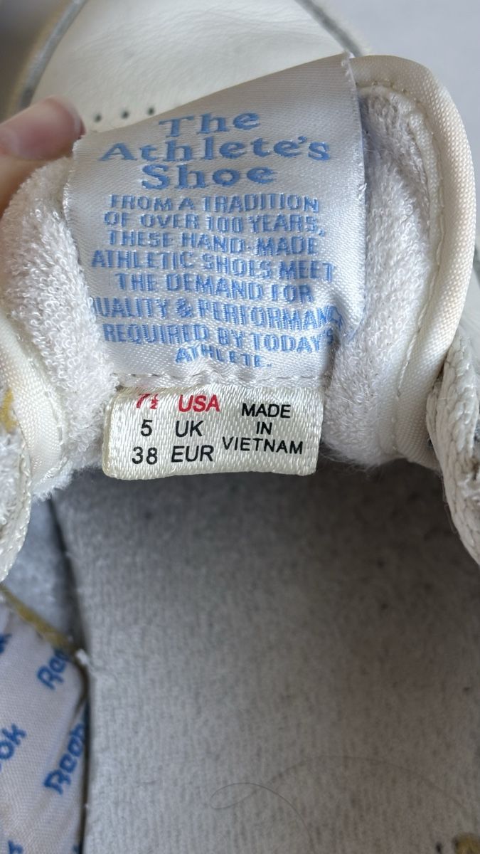 Reebok Chaussures femmes: Reebok Sneakers weiss Leder, Grösse 38 – D'occasion à Wilen b. Wil par alimonera 5