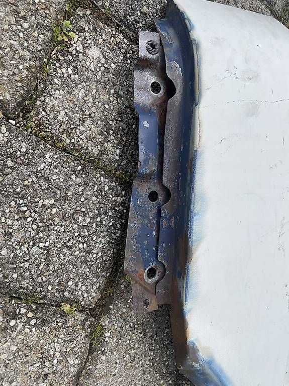 VW Alle Autoersatzteile: VW T4 Kotflügel Links – Gebraucht aus Schaffhausen von nik_w8sw 1