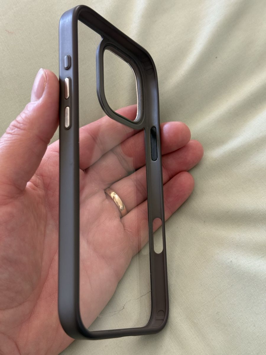 Cover & Protezioni schermo: Coque iPhone 16 Pro Max transparente, occasion. – Usato da Lausanne venduto da Licio7 2