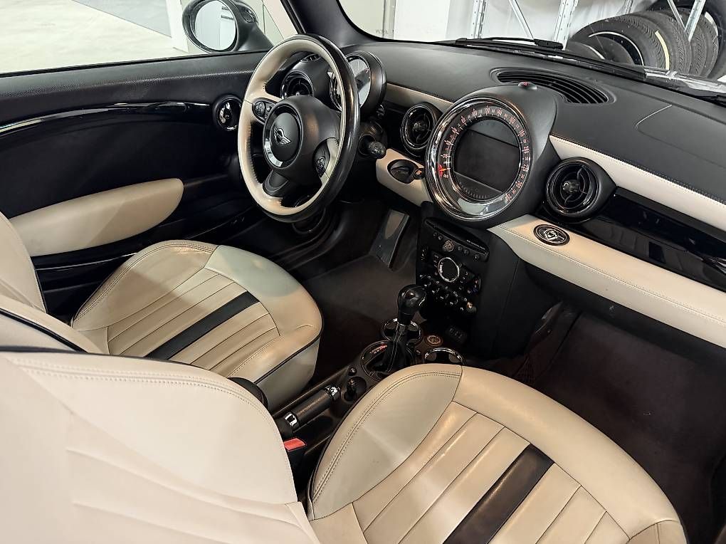 Autos: MINI Cooper Cabrio – D'occasion à Uttwil par df9_dq5h 3
